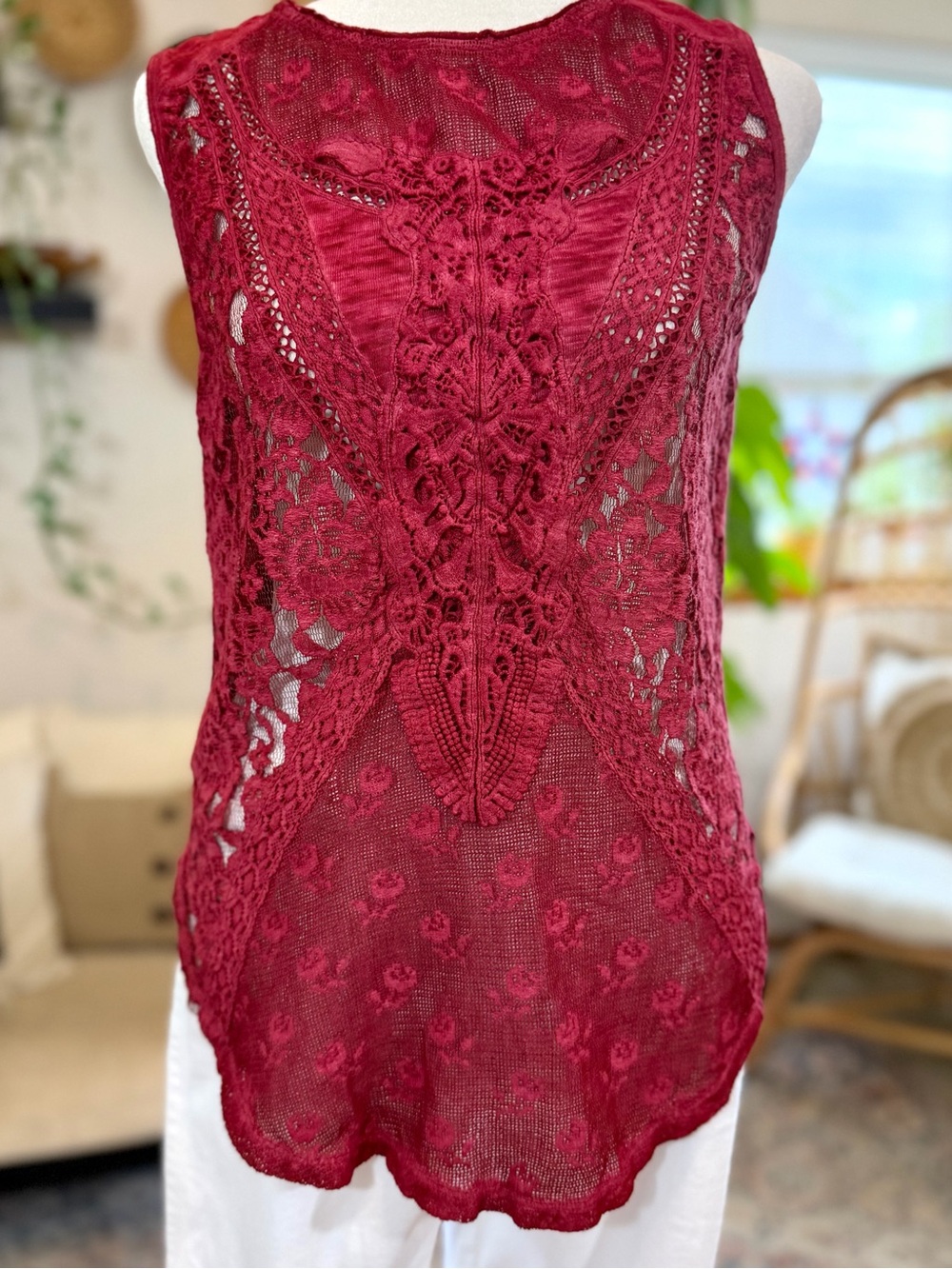 FREE PEOPLE Top Boho Red Lace Crochet Embroidered Sleeveless Tank Blouse S